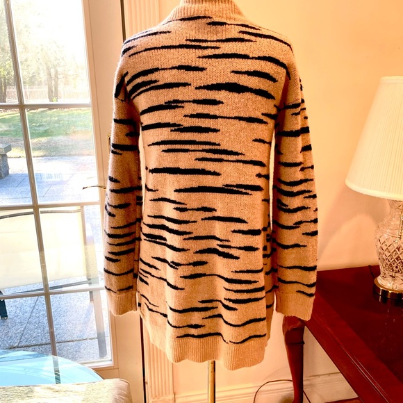 BB Dakota Women's Cardigan - Picture 4 of 9